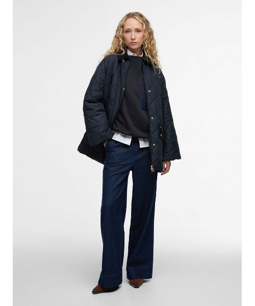 Barbour（バブアー）の「Aldburgh キルティングジャケット（その他アウター・レディース・クリーム/ネイビー・8）」の8枚目の写真