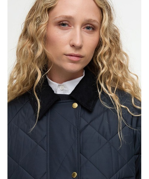 Barbour（バブアー）の「Aldburgh キルティングジャケット（その他アウター・レディース・クリーム/ネイビー・8）」の11枚目の写真