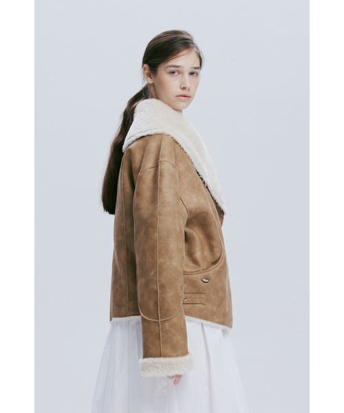 AFTERHOURS(アフターアワーズ)の「SHAWL COLLAR MUSTANG JACKET (BEIGE)(ムートンコート・レディース・その他・FREE)」の4枚目の写真