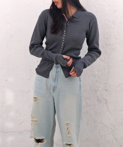 AKTE（アクテ）の「サムホールポロニットカーディガン（ニット/セーター・レディース・ホワイト/チャコールグレー・FREE）」の16枚目の写真