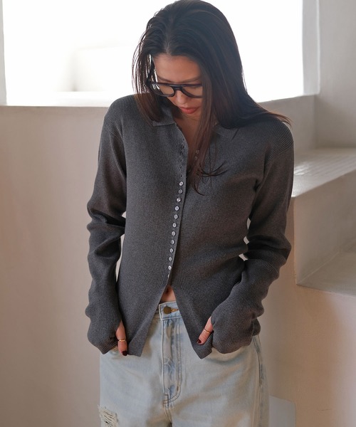 AKTE（アクテ）の「サムホールポロニットカーディガン（ニット/セーター・レディース・ホワイト/チャコールグレー・FREE）」の17枚目の写真