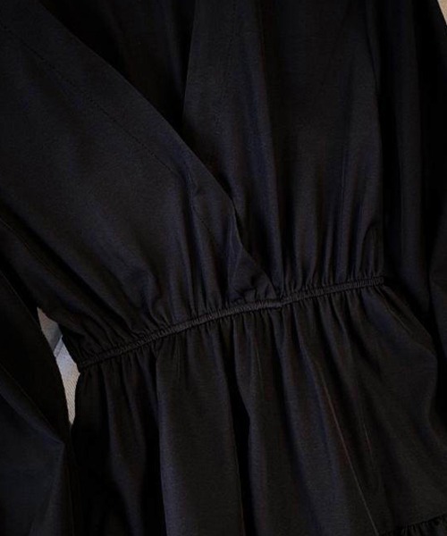 ONEP STAR(ワンピスター)の「Vネック×ティアードロングワンピース(ワンピース・レディース・ブラック・MEDIUM/LARGE/X-LARGE)」の12枚目の写真