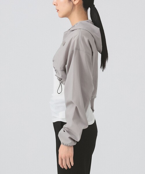 THE NORTH FACE（ザノースフェイス）の「THE NORTH FACE / スウォッシュ ジャケット（ナイロンジャケット・レディース・グレー・MEDIUM）」の20枚目の写真