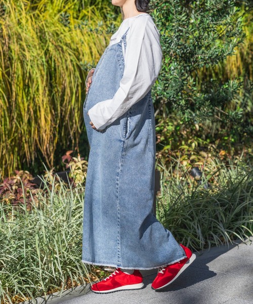 LEPSIM(レプシィム)の「【産前・産後対応】マタニティ/デニムフリンジキャミワンピース 632459(マタニティウェア/グッズ・レディース・ライトブルー/ブルー・FREE)」の5枚目の写真