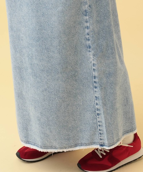 LEPSIM(レプシィム)の「【産前・産後対応】マタニティ/デニムフリンジキャミワンピース 632459(マタニティウェア/グッズ・レディース・ライトブルー/ブルー・FREE)」の20枚目の写真
