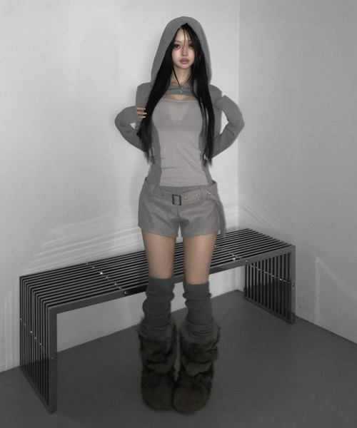 THEAIRTOWN(ジエアタウン)の「pistachio two tone hoodie(パーカー・レディース・ブラウン/ブラック/ブルー・FREE)」の4枚目の写真