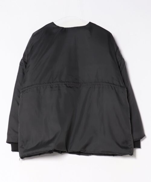 MARAI(マーライ)の「ノーカラーブルゾン 撥水 花粉対策 ミドル丈(ブルゾン・レディース・ブラウン/ブラック/アイボリー・フリー)」の21枚目の写真