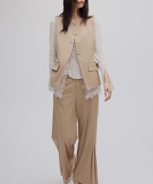 Ameri（アメリ）の「2WAY CREW NECK LACE TAKE OFF VEST（ベスト