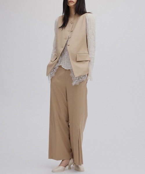 て*に様 2wayクルーネックベスト　アメリヴィンテージ Ameri（アメリ）の「2WAY CREW NECK LACE TAKE OFF VEST（スーツ