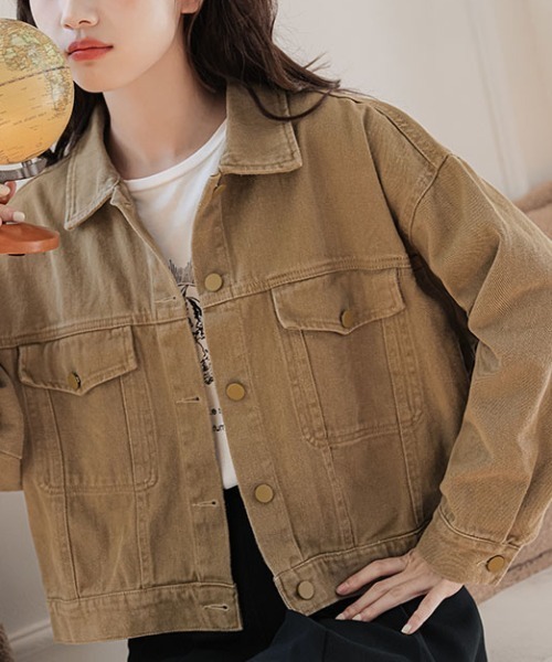 Mejoul（メジュール）の「【26年春夏新作】ドロップショルダークロップド丈 カラーデニム ワークジャケット（デニムジャケット・レディース・オフホワイト/ブラウン・F）」の4枚目の写真
