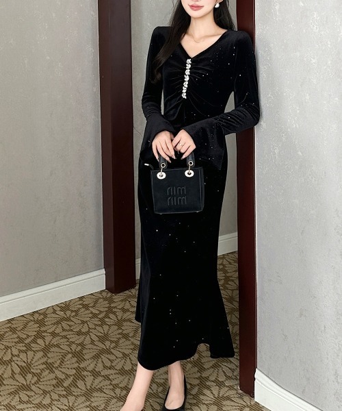 FREE STYLISTS（フリー スタイリスト）の「YUGA_YGMC　　Sequined velvet mermaid dress（ドレス・レディース・ブラック・M/L/XL/XXL）」の5枚目の写真