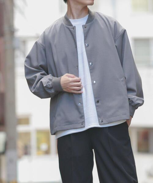 ITEMS URBANRESEARCH(アイテムズ アーバンリサーチ)の「『イージーケア/吸水速乾/接触冷感』高機能ドライタッチスナップブルゾン(楽着シリーズ)(ブルゾン・メンズ・ベージュ/スミクロ/グレー/カーキ・MEDIUM/LARGE)」の3枚目の写真