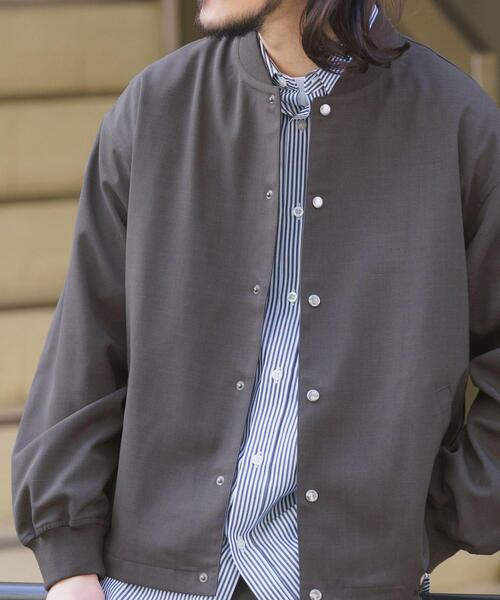 ITEMS URBANRESEARCH(アイテムズ アーバンリサーチ)の「『イージーケア/吸水速乾/接触冷感』高機能ドライタッチスナップブルゾン(楽着シリーズ)(ブルゾン・メンズ・ベージュ/スミクロ/グレー/カーキ・MEDIUM/LARGE)」の7枚目の写真