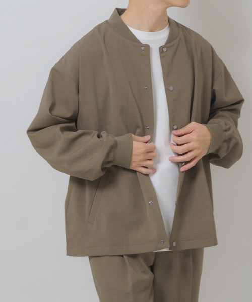 ITEMS URBANRESEARCH（アイテムズ アーバンリサーチ）の「『イージーケア/吸水速乾/接触冷感』高機能ドライタッチスナップブルゾン（ブルゾン・メンズ・ベージュ/スミクロ/グレー/カーキ・MEDIUM/LARGE）」の18枚目の写真