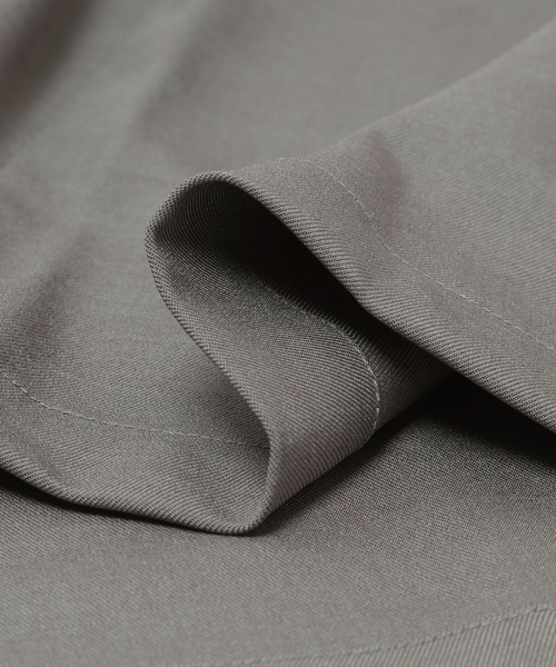 ITEMS URBANRESEARCH（アイテムズ アーバンリサーチ）の「『イージーケア/吸水速乾/接触冷感』高機能ドライタッチスナップブルゾン（ブルゾン・メンズ・ベージュ/スミクロ/グレー/カーキ・MEDIUM/LARGE）」の11枚目の写真