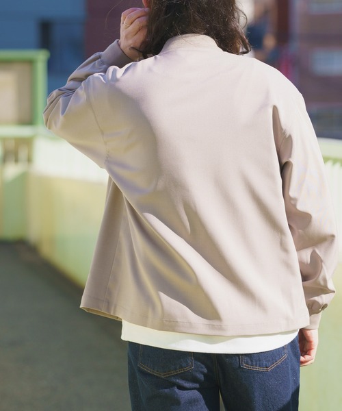 ITEMS URBANRESEARCH（アイテムズ アーバンリサーチ）の「『イージーケア/吸水速乾/接触冷感』高機能ドライタッチスナップブルゾン（ブルゾン・メンズ・ベージュ/スミクロ/グレー/カーキ・MEDIUM/LARGE）」の15枚目の写真