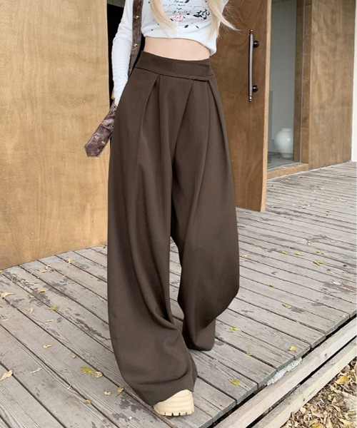 kirakiraShop(キラキラショップ)の「ウエスト調節 タック ワイドパンツ(その他パンツ・レディース・ワイン/ブラック/チャコール/ブラウン・XL/L/M/S)」の3枚目の写真