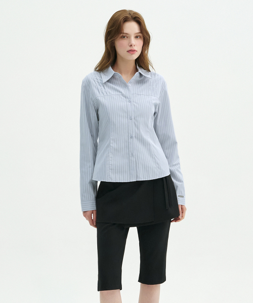 MICANE（ミケーネ）の「ボニー ピンタックストライプシャツ（シャツ/ブラウス・レディース・ライトグレー/ベージュ・LARGE/MEDIUM/X-LARGE/SMALL）」の5枚目の写真