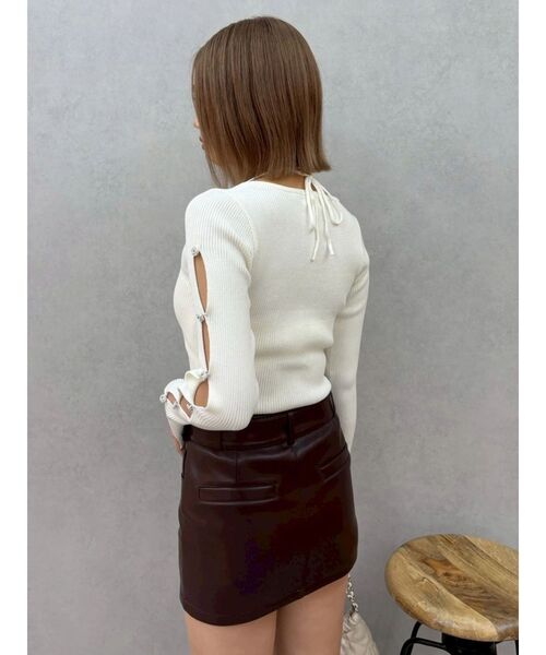 EVRIS（エヴリス）の「アームビジューニットトップス（ニット/セーター・レディース・ブラック/ホワイト/ブルー・FREE）」の21枚目の写真