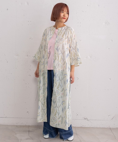 POU DOU DOU（プードゥドゥ）の「ダンシングフラワーフレア袖ワンピース（ワンピース・レディース・ブルー/キナリ・3）」の21枚目の写真