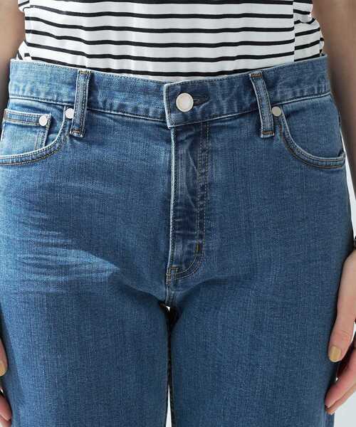 INDIVI（インディヴィ）の「【美脚／ストレッチ】ストレートデニム（デニムパンツ・レディース・ブルー/ライトブルー・40/38/36/15 /13/05）」の15枚目の写真