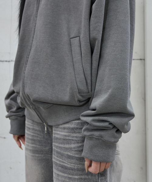 41PRAY（サイルプレイ）の「Midnight Horse Zip-up Hoodie / Pig Grey（パーカー・レディース・チャコールグレー・OS）」の6枚目の写真