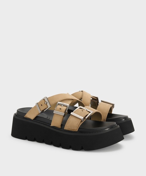 CHARLES & KEITH（チャールズ & キース）の「Laine レイン バックルプラットフォーム サンダル（サンダル・レディース・サンドベージュ/ブラック・25cm/25.5cm/24.5cm/23.5cm/23cm/22.5cm）」の5枚目の写真