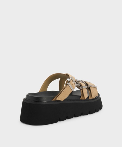 CHARLES & KEITH（チャールズ & キース）の「Laine レイン バックルプラットフォーム サンダル（サンダル・レディース・サンドベージュ/ブラック・25cm/25.5cm/24.5cm/23.5cm/23cm/22.5cm）」の6枚目の写真