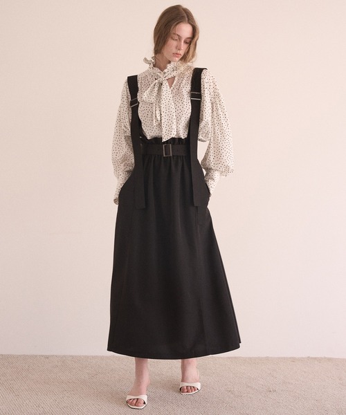 MIELI INVARIANT(ミエリインヴァリアント)の「Belt Flare Form Skirt(ジャンパースカート・レディース・ブラック・FREE)」の2枚目の写真