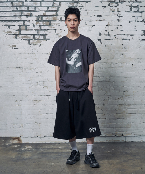 PEID(ペイド)の「PD PDAC ピンタック バミューダパンツ ブラック(その他パンツ・レディース・ブラック・2/3/1)」の4枚目の写真
