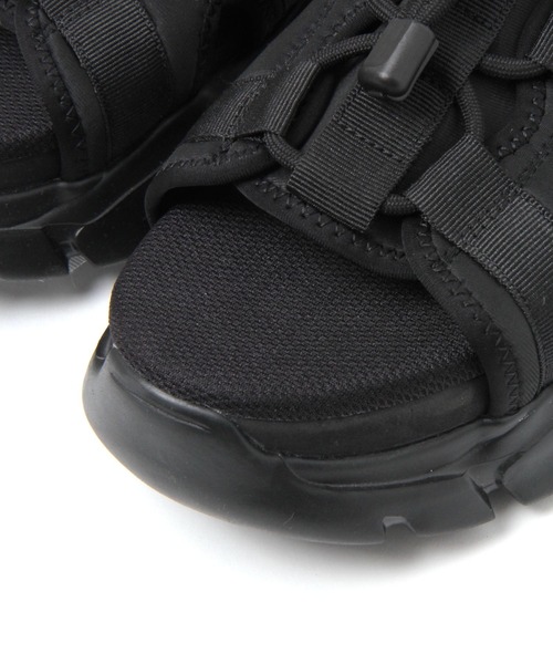 LAKOLE(ラコレ)の「コード厚底スポーツサンダル / 637943(サンダル・メンズ・ホワイト×ブラック/ブラック・MEDIUM/LARGE)」の10枚目の写真