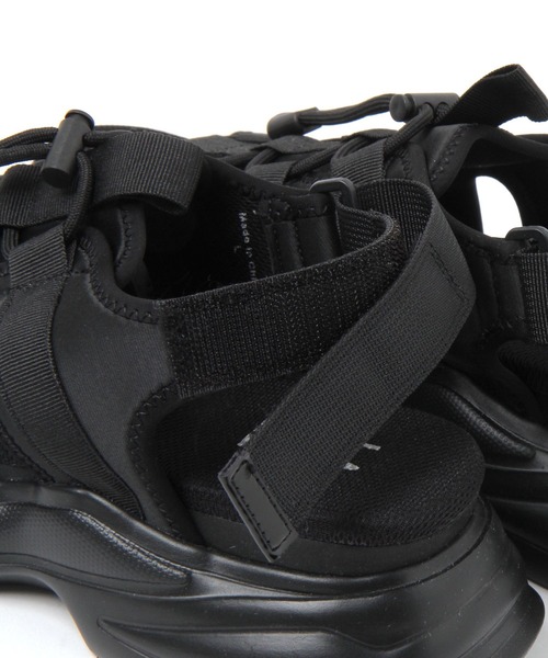 LAKOLE(ラコレ)の「コード厚底スポーツサンダル / 637943(サンダル・メンズ・ホワイト×ブラック/ブラック・MEDIUM/LARGE)」の13枚目の写真