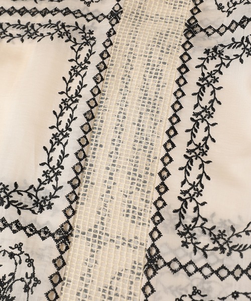 CLANE（クラネ）の「【CLANE/クラネ】EMBROIDERY LACE BOX SHIRTS/エンブロイダリーボックスシャツ（シャツ/ブラウス・レディース・ブラック/マルチ/ホワイト・1/2）」の11枚目の写真