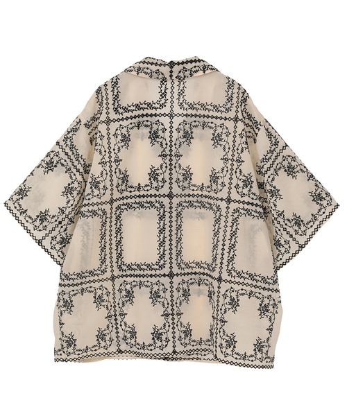 CLANE（クラネ）の「【CLANE/クラネ】EMBROIDERY LACE BOX SHIRTS/エンブロイダリーボックスシャツ（シャツ/ブラウス・レディース・ブラック/マルチ/ホワイト・1/2）」の4枚目の写真