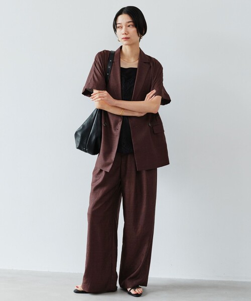 green label relaxing（グリーンレーベルリラクシング）の「［size SHORT/TALLあり］ライト リネンライク タック ワイドパンツ UVカット 通気性（スラックス・レディース・ダークブラウン/ネイビー/ナチュラル・40/38/36/SHORT/TALL）」の6枚目の写真