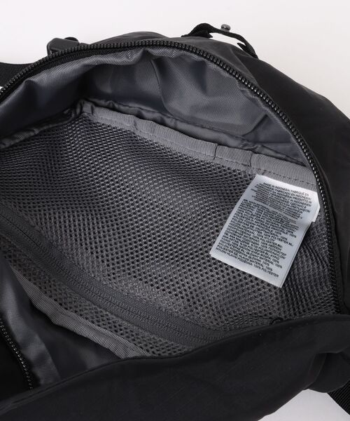 THE NORTH FACE(ザノースフェイス)の「THE NORTH FACE ウエストバッグ(ボディバッグ/ウエストポーチ・メンズ・ブラック・FREE)」の4枚目の写真