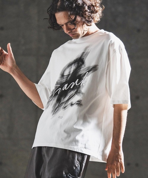 GLIMCLAP(グリムクラップ)の「mt10460- Graphic Art Print T-shirt プリントTシャツ(202-058-gls-cg)(Tシャツ/カットソー・メンズ・ブラック×ホワイト/ホワイト×ピンク/ブラック×ブルー/ホワイト×ブラック・S/M/L)」の10枚目の写真