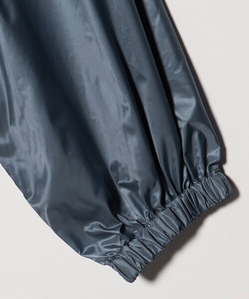 UNITED ARROWS（ユナイテッドアローズ）の「ショート ボリューム ブルゾン ‐ウォッシャブル‐（ブルゾン・レディース・ブラック/ダークグレー/ホワイト・FREE）」の16枚目の写真