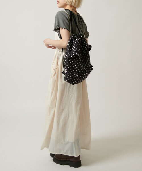 w closet(ダブルクローゼット)の「ウエストドロストナイロンキャミワンピース(ワンピース・レディース・アイボリー/ブルー/ブラック・FREE)」の6枚目の写真