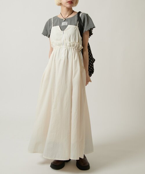 w closet(ダブルクローゼット)の「ウエストドロストナイロンキャミワンピース(ワンピース・レディース・アイボリー/ブルー/ブラック・FREE)」の10枚目の写真