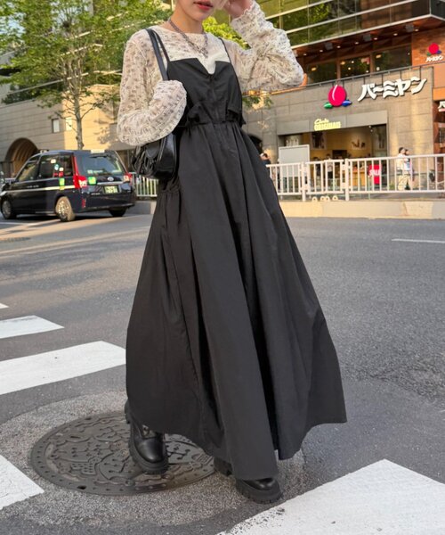 w closet(ダブルクローゼット)の「ウエストドロストナイロンキャミワンピース(ワンピース・レディース・アイボリー/ブルー/ブラック・FREE)」の12枚目の写真