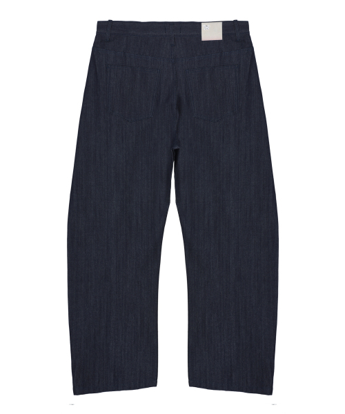 NICK&NICOLE(ニックアンドニコール)の「CURVED WIDE COTTON DENIM PANTS_BLUE(デニムパンツ・メンズ・その他・SMALL/MEDIUM/LARGE)」の2枚目の写真