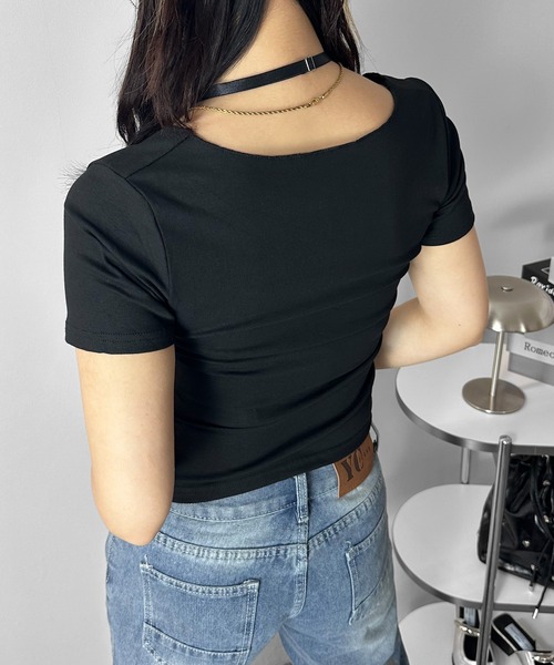 MATU:TA（マトゥータ）の「【ウエスト細見え】ツイストホルターレースTシャツ/レイヤード ストレッチ きれいめ 韓国 ナチュラル ２カラー ブラック ホワイト ショート丈 透け感 ガーリー（Tシャツ/カットソー・レディース・ホワイト/ブラック・FREE）」の10枚目の写真
