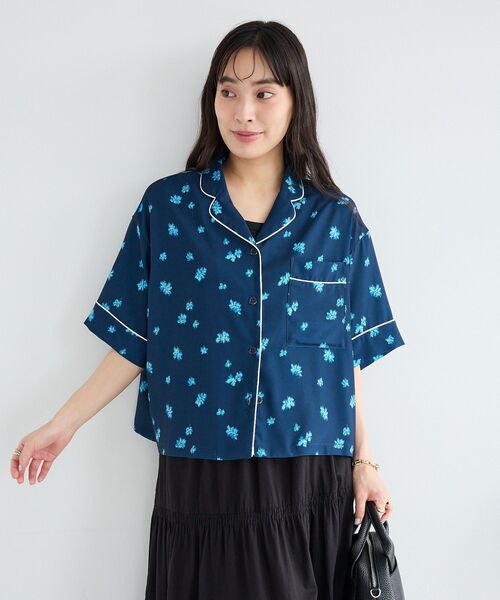 CRAFT STANDARD BOUTIQUE(クラフトスタンダードブティック)の「ボタニカルプリントオープンカラーシャツ(シャツ/ブラウス・レディース・ネイビー/アイボリー・FREE)」の4枚目の写真