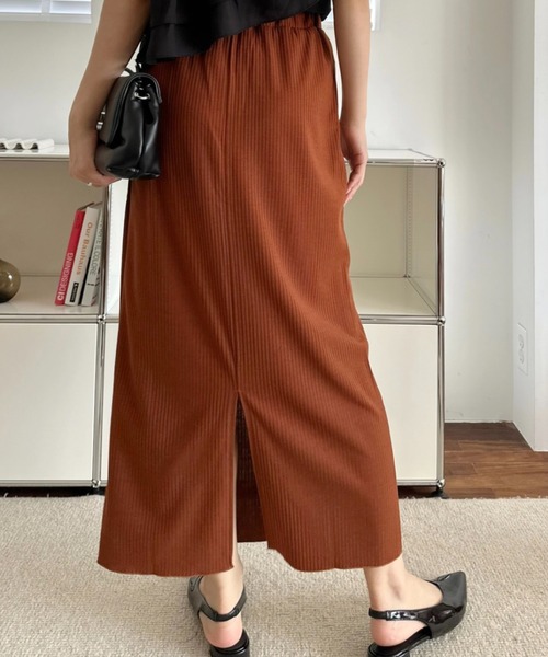 umune（ウムネ）の「タイトスカート ロング丈 マキシ丈 リブニット カットソー ウエストゴム ボトムス ストレート スリット 伸縮性 カジュアル（スカート・レディース・モカ/ブラック/テラコッタ・FREE）」の5枚目の写真