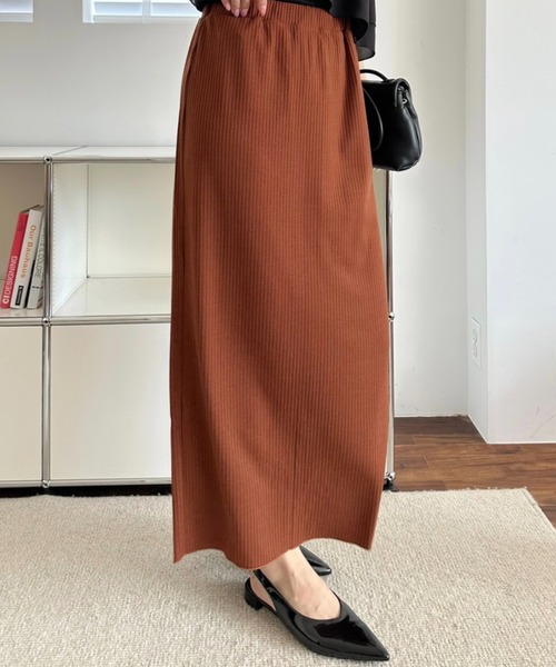 umune（ウムネ）の「タイトスカート ロング丈 マキシ丈 リブニット カットソー ウエストゴム ボトムス ストレート スリット 伸縮性 カジュアル（スカート・レディース・モカ/ブラック/テラコッタ・FREE）」の6枚目の写真