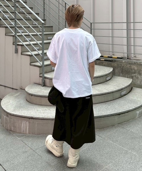 Never mind the XU / Chikashitsu+(ネバーマインド ザ エックスユー / チカシツプラス)の「【nmtc+】Unisex Vintage Oversized T-Shirt / 【エヌエムティーシープラス】ユニセックスヴィンテージオーバーサイズTシャツ(Tシャツ/カットソー・メンズ・ブラック/ホワイト/グレー・ONE SIZE)」の9枚目の写真