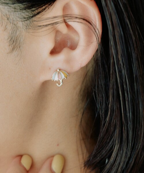 ear PAPILLONNER(イアパピヨネ)の「《WEB限定/チタンポスト》カラフル雨傘ピアス(ピアス(両耳用)・レディース・オレンジ/ベビーピンク・FREE)」の9枚目の写真