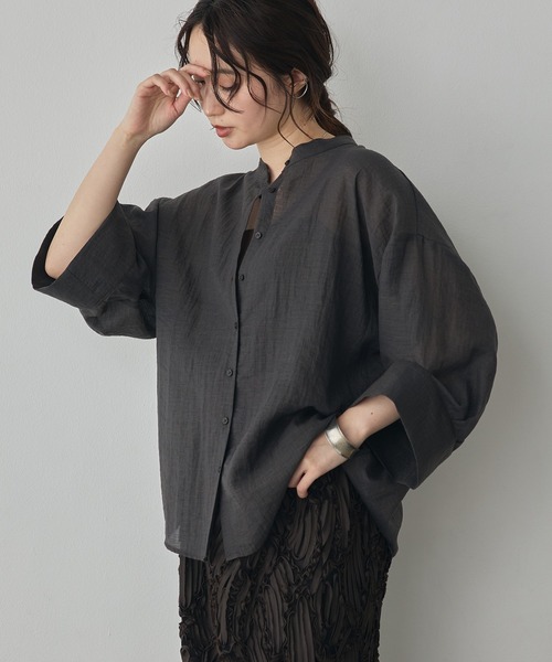 hunch(ハンチ)の「ハイツイストスラブ ドルマンシャツ(シャツ/ブラウス・レディース・ブルー/オフホワイト/チャコール/ライトピンク・FREE)」の1枚目の写真