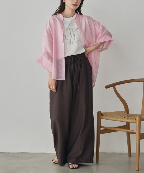 hunch(ハンチ)の「ハイツイストスラブ ドルマンシャツ(シャツ/ブラウス・レディース・ブルー/オフホワイト/チャコール/ライトピンク・FREE)」の22枚目の写真